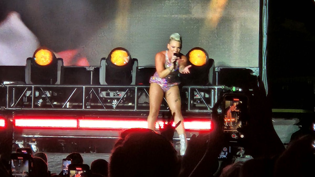 brwnneyez's tweet photo. Just leaving @pink concert in Minneapolis.  I'm a philly girl, I've been going  to live shows since the 70's and this is by far the best show I've seen. https://t.co/PMTuQPS0k2
