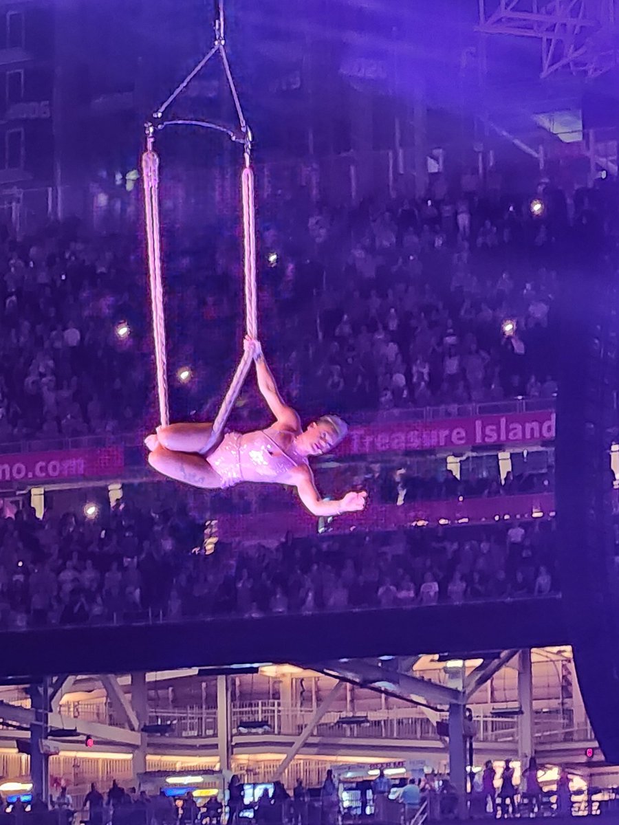 brwnneyez's tweet photo. Just leaving @pink concert in Minneapolis.  I'm a philly girl, I've been going  to live shows since the 70's and this is by far the best show I've seen. https://t.co/PMTuQPS0k2