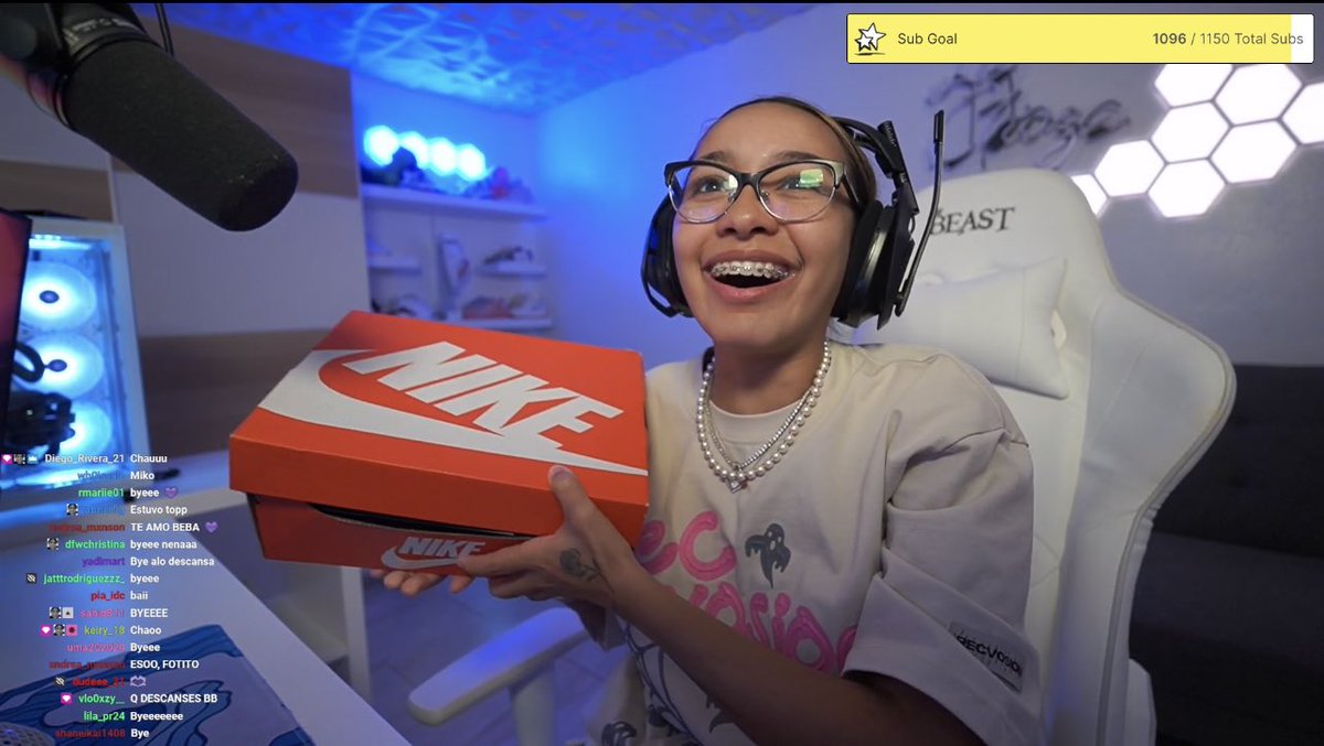 - los streams íntimos de los jueves siempre serán mis favs 💚| te amo