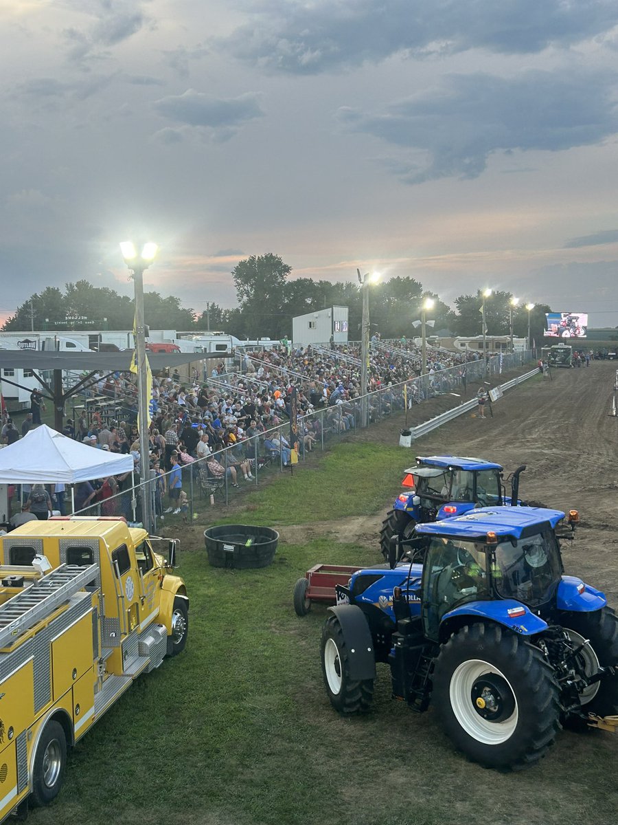 cassfair's tweet photo. Pretty good night. Thank you sponsors for another great evening of free entertainment. Outlaw Tractor Pulling. https://t.co/OAYnAT9UsN