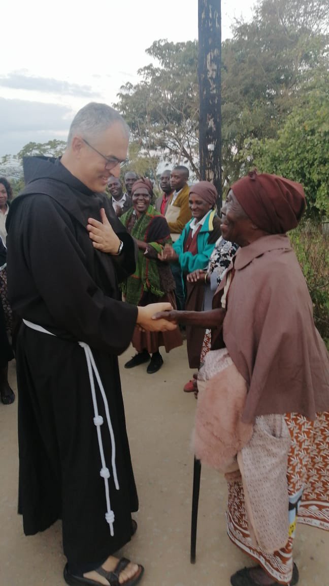 Prosegue la visita de Ministro Generale Fr Massimo Fusarelli in Mozambico con incontri ricchi di umanità