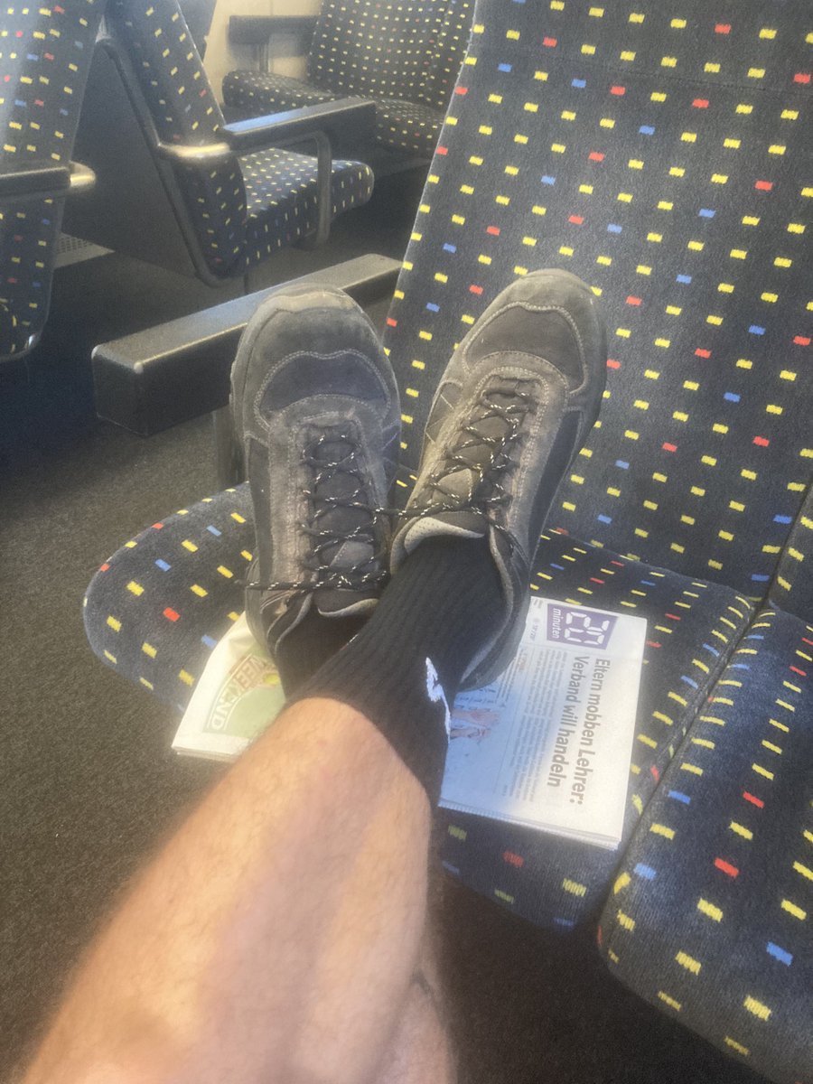 Ausser <a href="/20min/">20 Minuten</a> Zeitverschwendung wegen einseitiger Berichterstattung das einzig sinnvolle was man mit dem Käseblatt machen kann!
#Lügenpresse #19min #MediaIsTheVirus