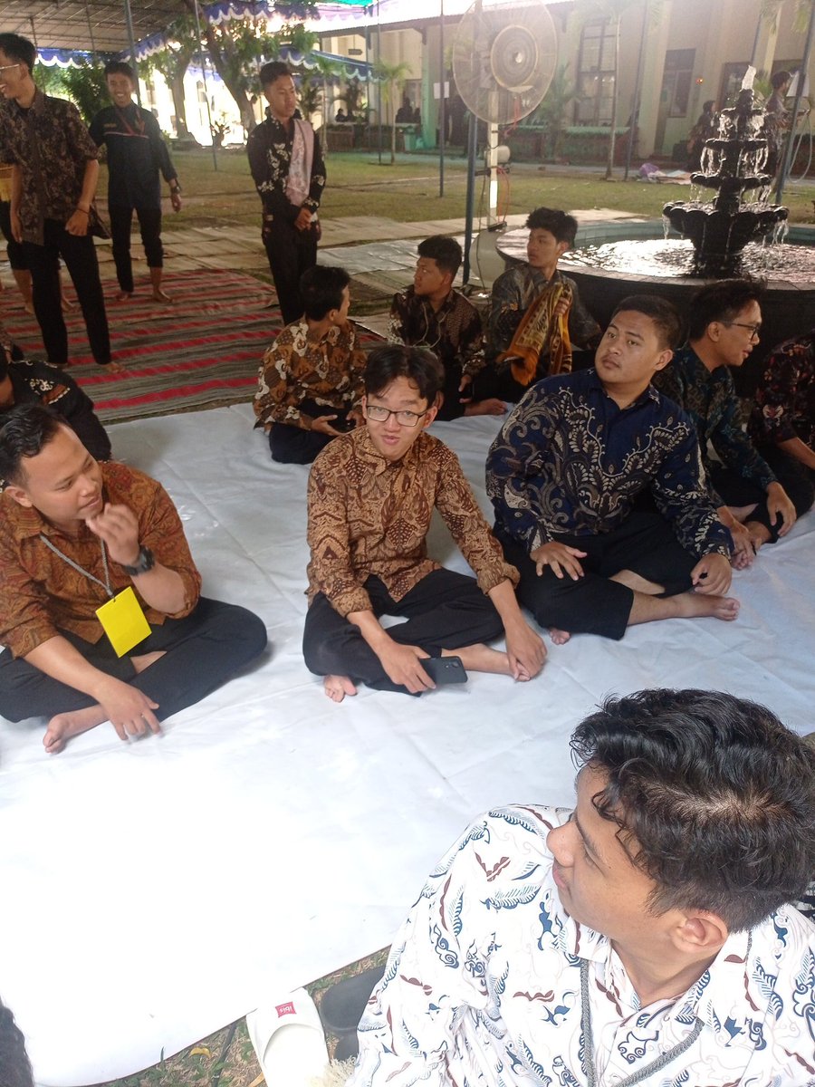 FahmiFahrudin16's tweet photo. Topx wes ospek

#deprem #1989TaylorsVersion #Hawaii #Malatya #Jailer #BholaaShankarOnAug11 #JailerFDFS #PokemonWorlds #LPOSPA https://t.co/DWUaYdlaIe