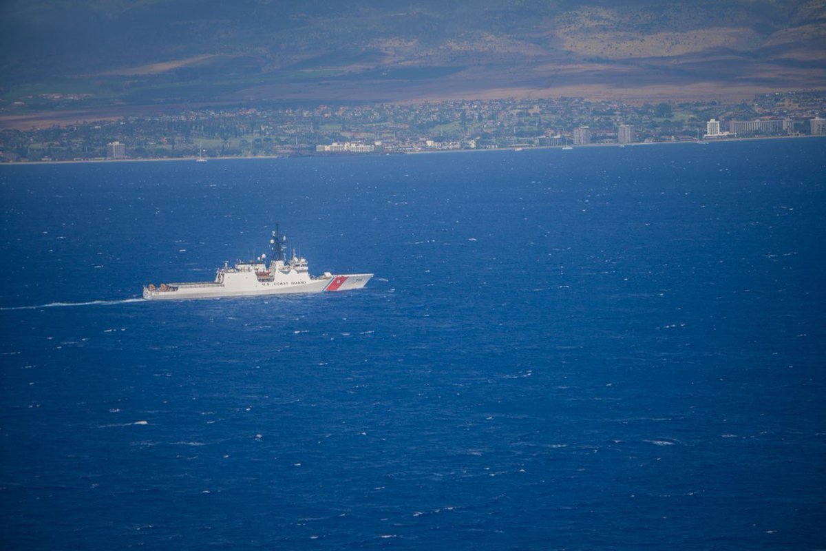 The @USCG Cutter Kimball continues to remain on scene in Maui to support federal, state, and local partners in the Lahaina wildfire response. A safety zone was established 3 nautical miles North and South of Lahaina and extending one nautical mile offshore. 

#Maui #CoastGuard https://t.co/HOsUMEBoe5