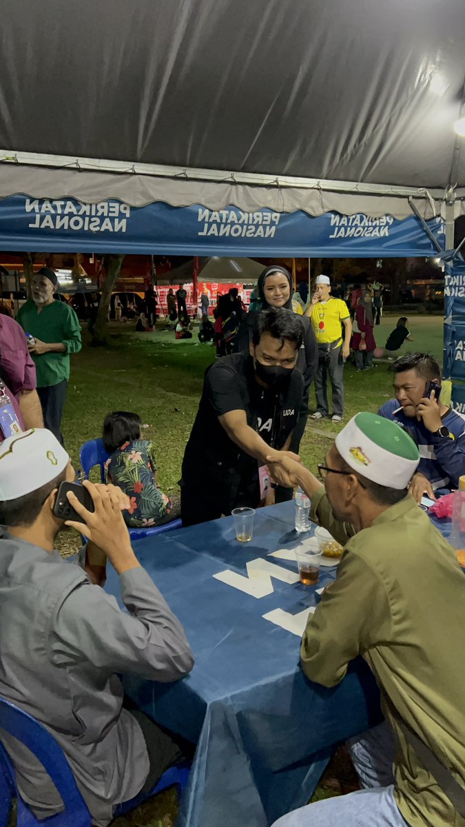 amirxabdhadi's tweet photo. Ceramah FINALE N29 Seri Serdang.
Walaupun kesihatan saya yang tidak memberangsangkan, semangat saya tetap ada dengan sokongan penduduk-penduduk dari sekitar Pangsapuri Puchong Permai yang hadir!
#SeriSerdang #BersihDanSistematik #PolitikBaru #TetapBersuara https://t.co/uPndzVxz3E