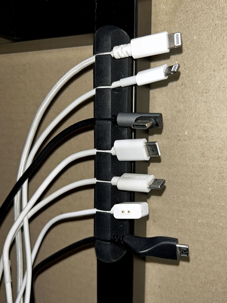 id77668833's tweet image. とりあえずiPhone 15シリーズがUSB-Cになることで、ケーブルを統一出来るのはありがたい。#USB_C