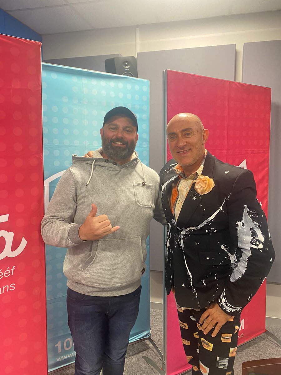 Radioraps (Rikus de Beer) (@radioraps) on Twitter photo Lekker chat gehad met <a href="/RoccodeVilliers/">Rocco de Villiers</a>! Moerse aangename mens!! (Sondag 17:00 op <a href="/PretoriaFM/">Pretoria FM</a>) Lekker chat gehad met <a href="/RoccodeVilliers/">Rocco de Villiers</a>! Moerse aangename mens!! (Sondag 17:00 op <a href="/PretoriaFM/">Pretoria FM</a>)
