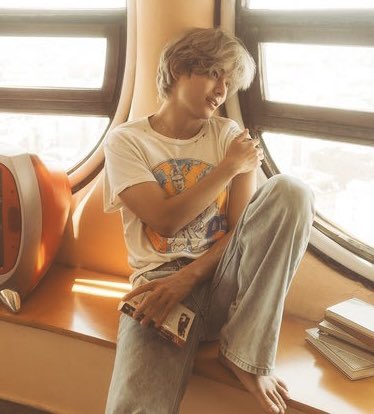 taeteland's tweet photo. sunshine boy ☀️ https://t.co/2n0f5UPxDG