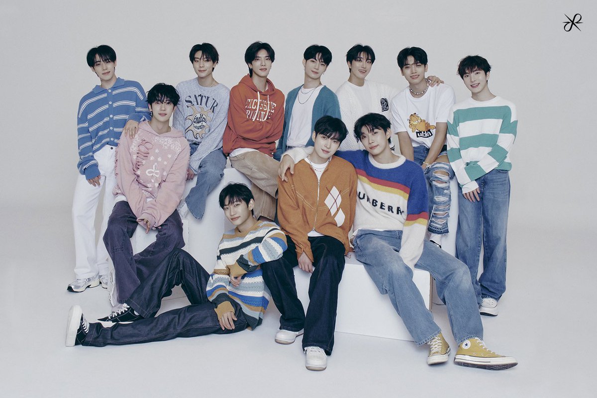 [📸]

OMEGA X (오메가엑스)
2023 NEW PROFILE

#OMEGA_X #오메가엑스
