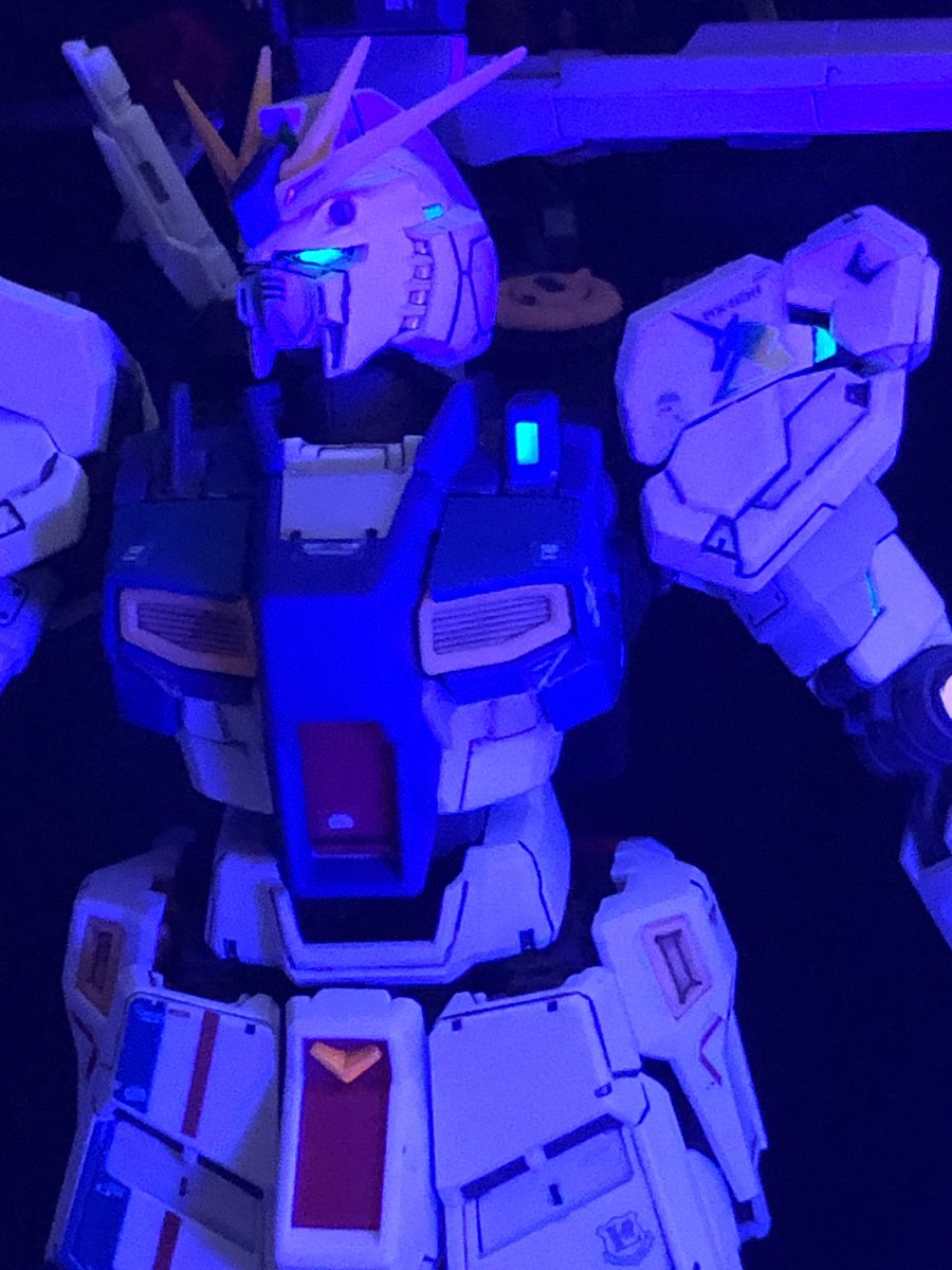 idea_sm's tweet photo. ビコーンシステム
撮影下手ですみませんがヤバいくらいカッコいいですねー
＃ガンプラ　＃ガンダム https://t.co/5IHFljhfq4