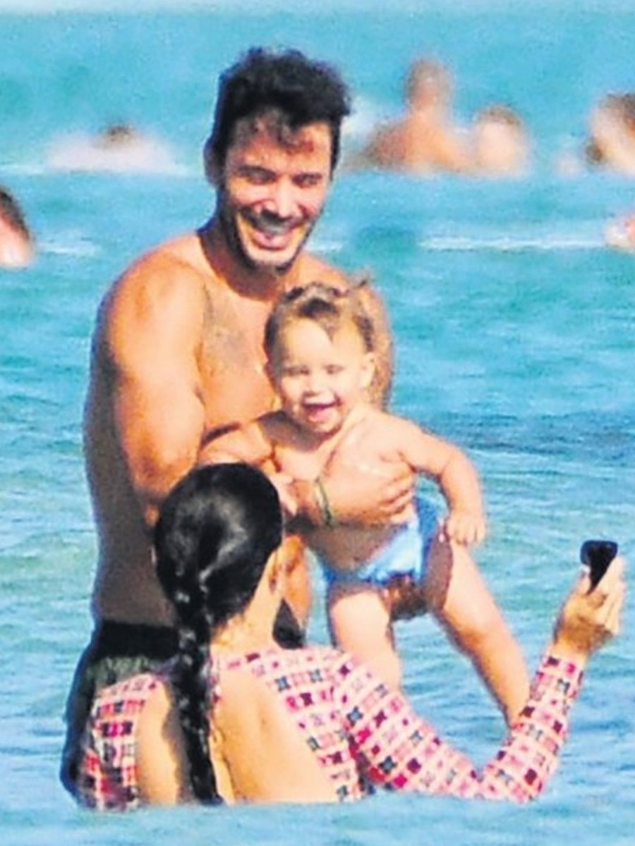 Me quiero tatuar esta imagen 🥰
#BarışArduç | #JanAsyaArduç
#GupseÖzay