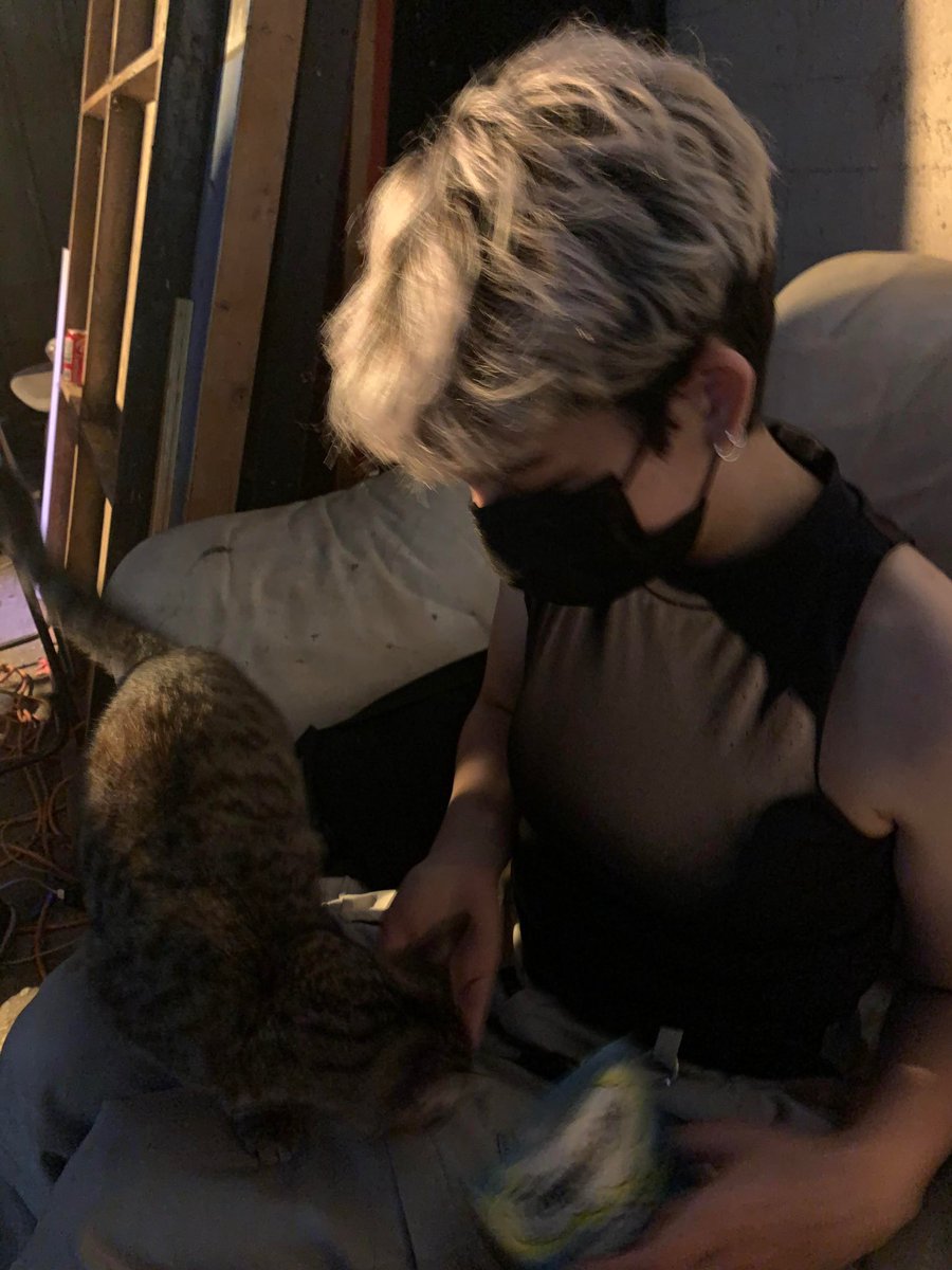 affixtwin's tweet image. hehe :3