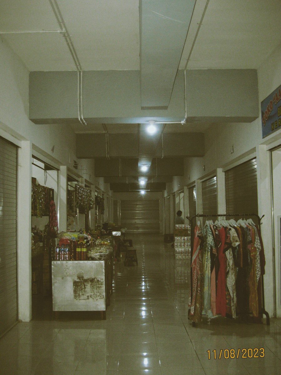 DikaDoki's tweet photo. Hunting tadi pagi di pasar Kertosono
#Digicam #Canon #Canonixus60 #ixus60 #Vintage #CCD https://t.co/DPXUqtKJyp