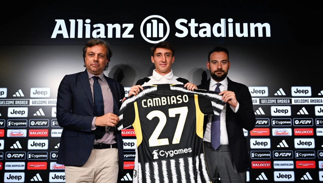 JCIndonesia's tweet photo. Nomer punggung 27 menjadi pilihan Andrea Cambiaso. Ia diharapkan dapat berkembang dan mengekspresikan dirinya sebaik mungkin, baik di kanan maupun di kiri pertahanan Juventus.

Sekali lagi. Selamat datang Andrea! https://t.co/tnSqaiEkR2