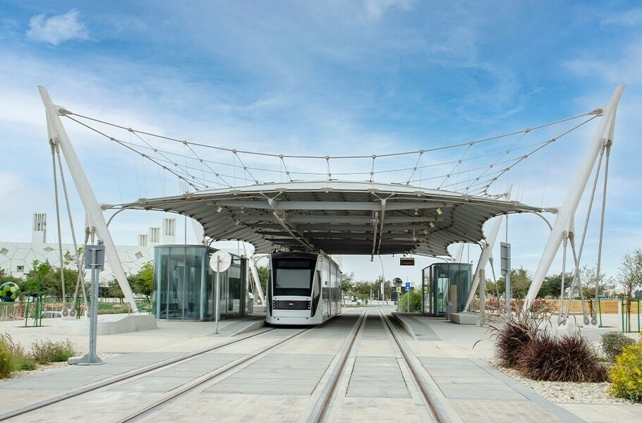 JoseLuisSTAP's tweet photo. I de sobte arriben les vacances i marxeu de viatge i resulta que us enfrontem a la realitat que a bona part de les ciutats del món on aneu s'estan ampliant i inaugurant noves línies del #tramvia per la seva eficiència, capacitat, durabilitat, modernitat, utilitat, accessibilitat. https://t.co/u5RfoDkQIl