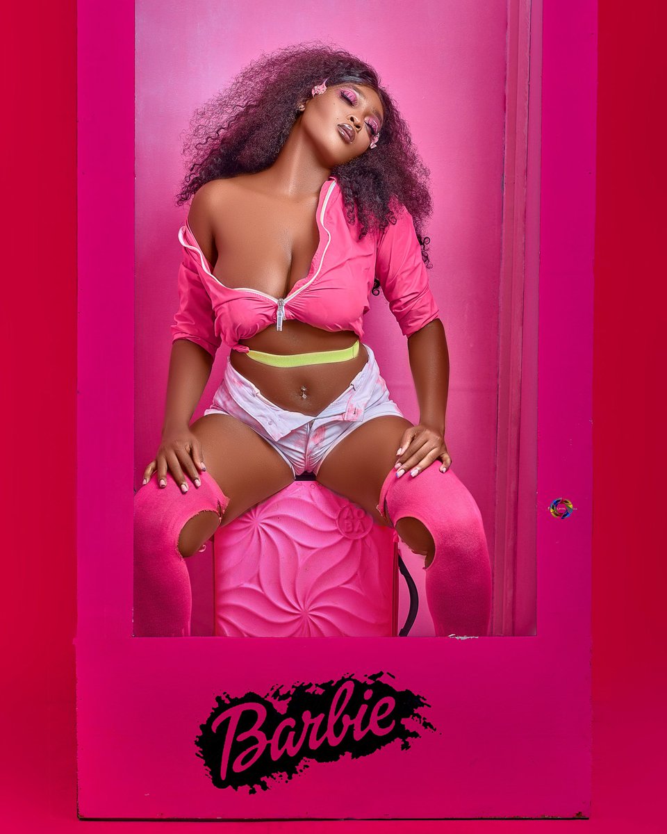 focus_unveil's tweet photo. Good maoning
#barbiebox #barbieshoot #focusunveil #yaounde #damas #photograph #photoshoot https://t.co/TuijBvN6g0