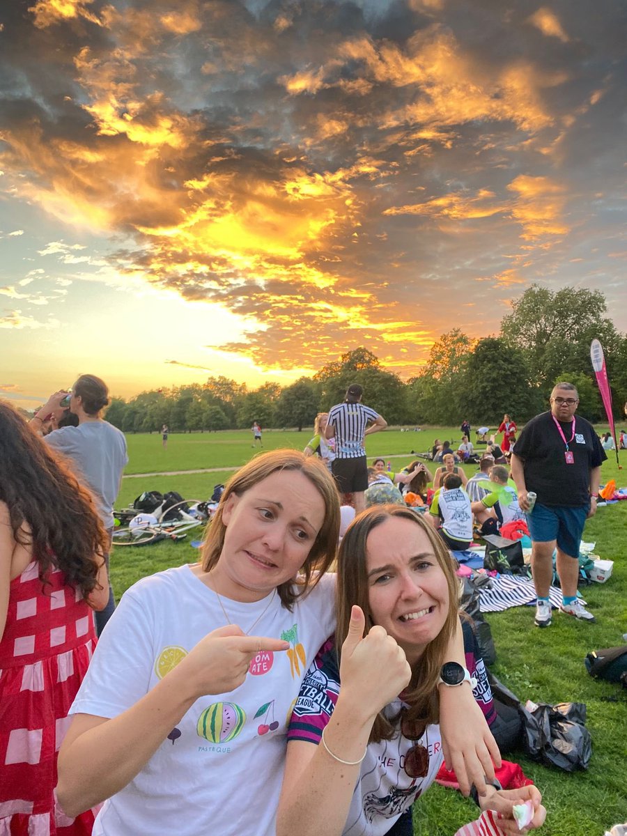 ClaraMorrish's tweet photo. Loved every minute of my time spent with this lovely bunch @chimeras_lcsl 🥎🥰

For us it’s always about having fun, but with that positive spirit we managed to get to the CUP 1/4 finals this year! 🏆

Thanks to @CharitySoftball for a brilliant season &amp; epic finals night 👏🏼🥎🌞 https://t.co/lLA5SvD8fv