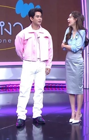 แม่ : ฝ่ายปกครองแจ้งมาว่าลูกทำผิดร้ายแรง
น้องกัน : อะไรคั้บ..?
แม่ : ลูกน่ารักเกินไป🤏😳

#คนขี้เหงาGUNKRIST 
#GUNNAPAT