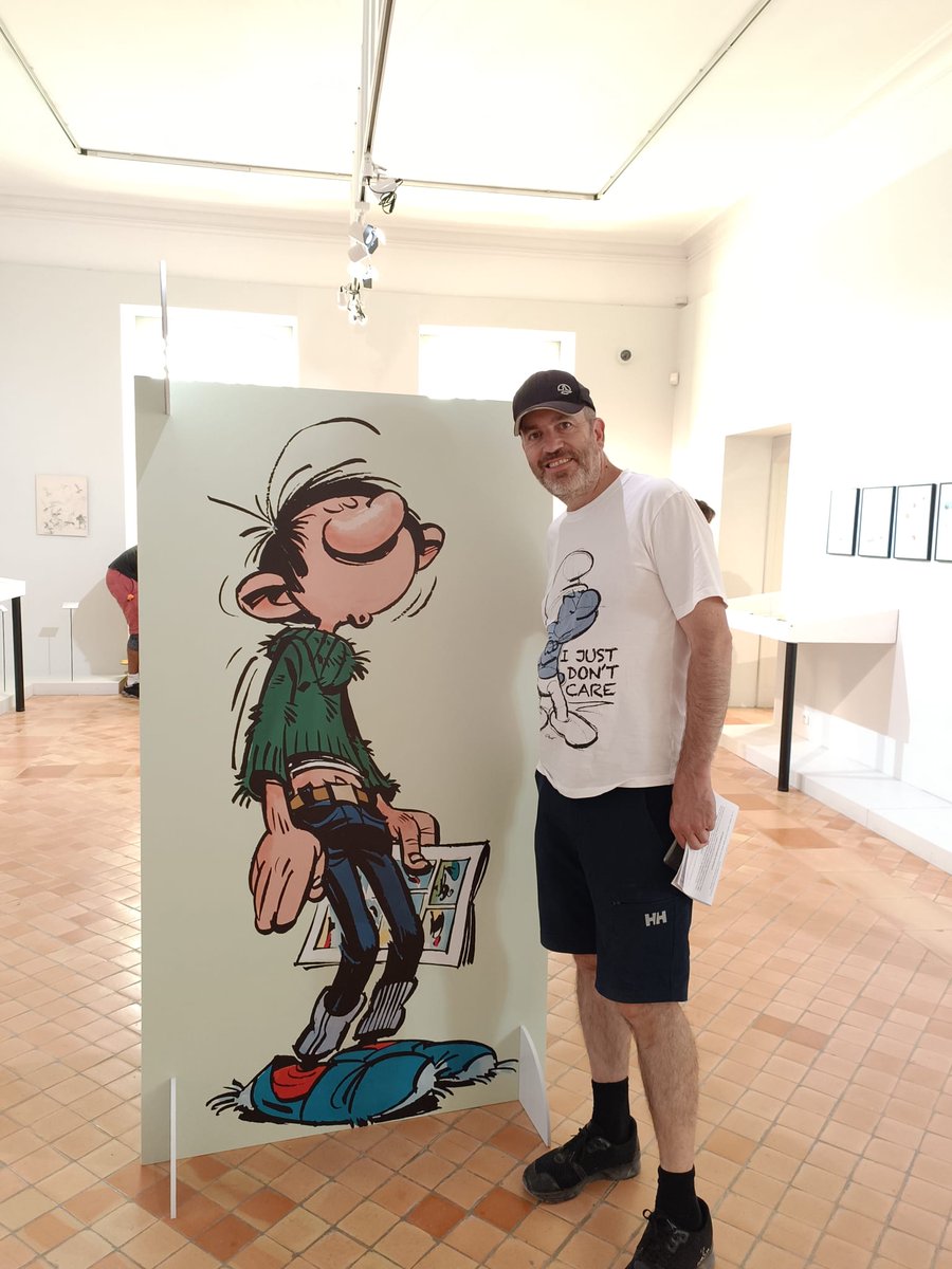CostaTrachsel's tweet photo. Feliç (molt feliç) com unes castanyoles poder gaudir i (re)gaudir de la magnífica exposició de #Franquin, creador, entre altres, de Sergi Grapes, Spirou, Marsupilami o Idees Negres... #Flaran #Gascunya https://t.co/G9UjYAZtUZ