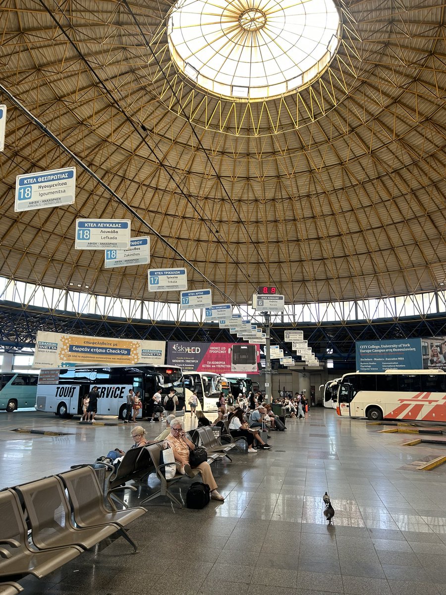 martin_speer's tweet photo. Etappe 5 - Wer in #Thessaloniki mit dem Bus ankommt, findet sich in einem großen Dom wieder, der einem Raumschiff ähnelt. 

Hier starteten @Vincent_I_Herr und ich mitten in der Nacht in die Gegenrichtung, als wir im Jahr 2014 auf unserer Forschungsreise waren. #HellasExpress. https://t.co/uJVK6FmOde