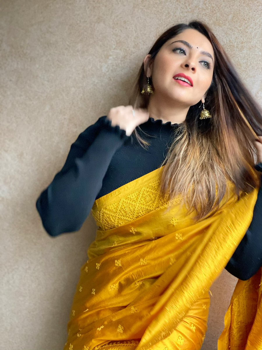 meSonalee's tweet photo. #AnayaPandit up close! 

Coming to your screens soon! 

#datebhet on @PrimeVideoIN 
#sonaleekulkarni #marathimulgi #marathifilm #AmazonPrimeVideo https://t.co/wcGDbmyjad