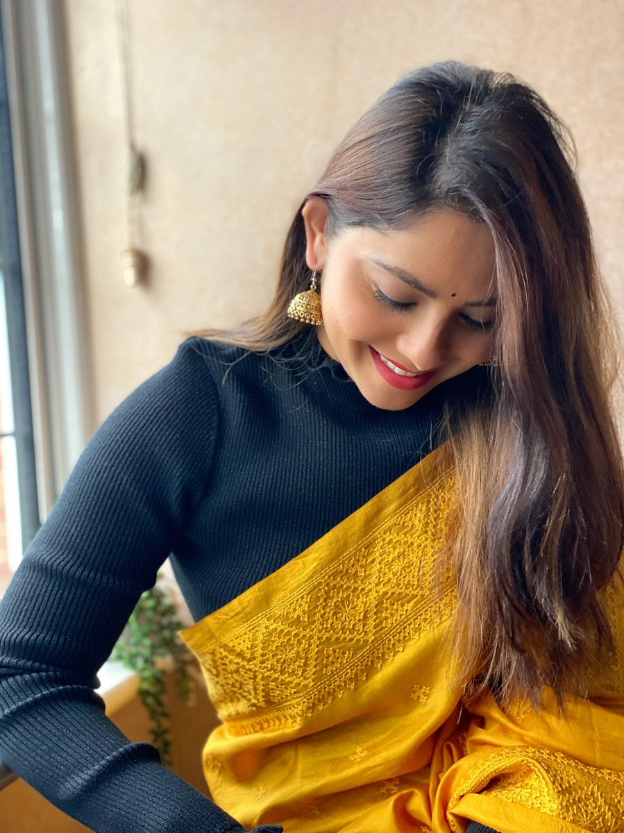 meSonalee's tweet photo. #AnayaPandit up close! 

Coming to your screens soon! 

#datebhet on @PrimeVideoIN 
#sonaleekulkarni #marathimulgi #marathifilm #AmazonPrimeVideo https://t.co/wcGDbmyjad