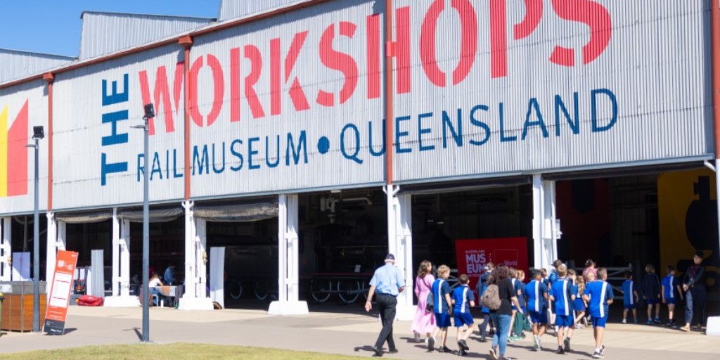 #WSFQ has arrived at @RailMuseum_Qld. Today's student day was sizzling with sunshine, schools, shells, stage shows and STEM. Things are heating up for the FREE open day tomorrow - head to @RailMuseum_Qld from 9.30am.

#WSFB #WSFQ #ThisIsQueensland #NationalScienceWeek #QMNetwork