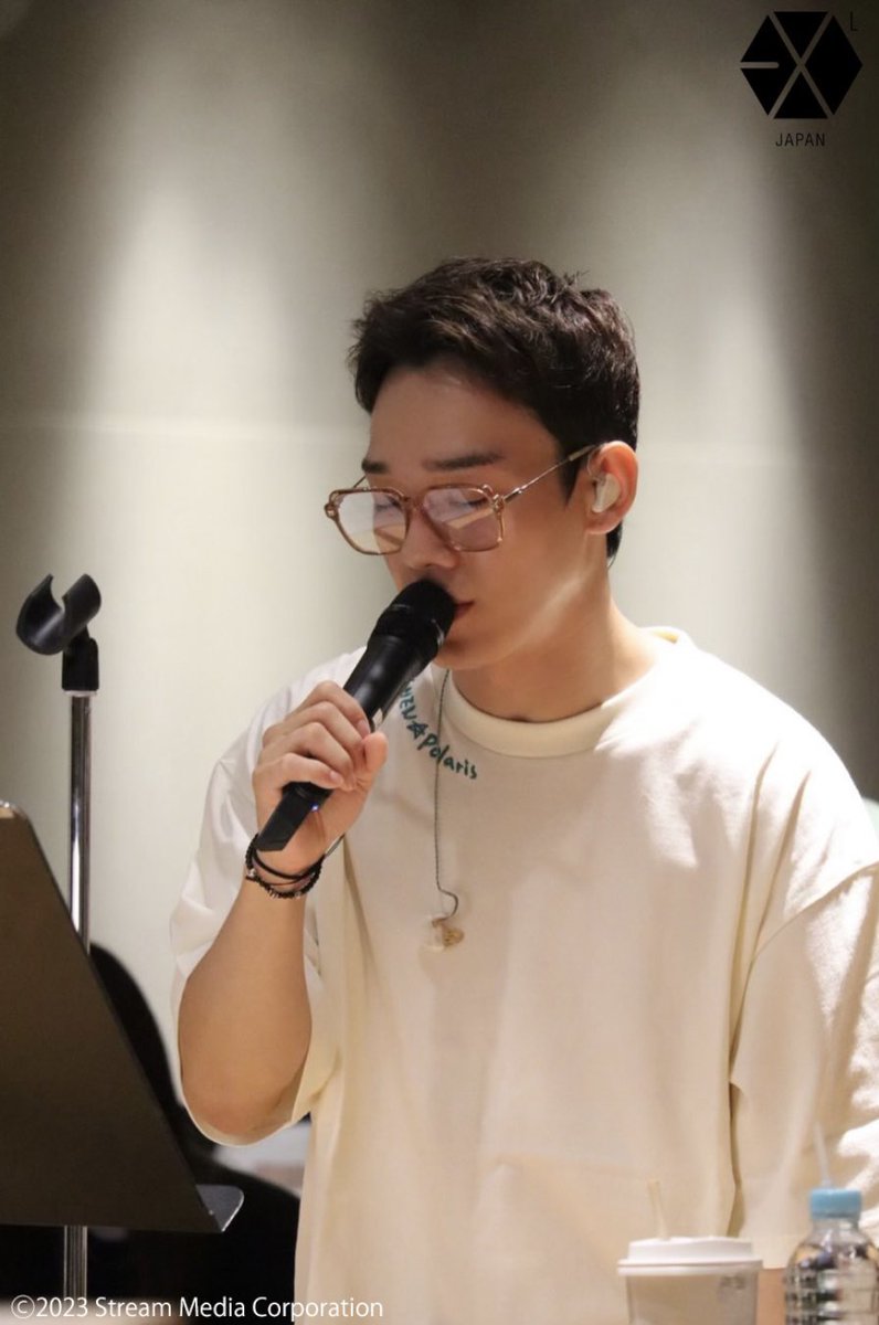 m_a_h_s_a_98's tweet photo. ووووییی مردم واسش😭😭
با اختلاف بهترین هیرکات جونگدس تا به الان🫠
@weareoneEXO #JONGDAE https://t.co/eEegsncB2x