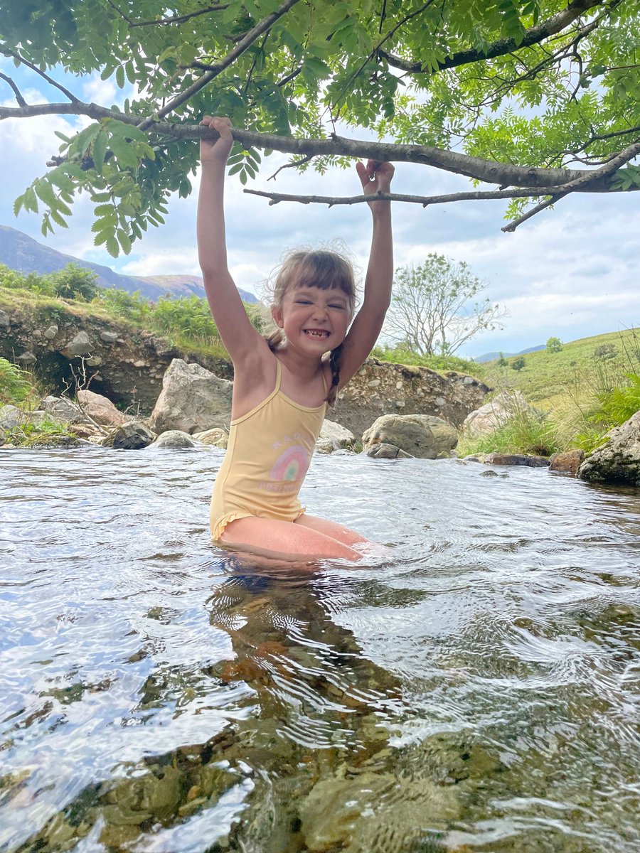 mandat201077's tweet photo. Another amazing day in our favourite place for mums birthday. Why not climb a wainwright and have a dip #lakedistrictuk #lakedistrict #lakes #birthday #wainwrights #dip #wilddipping #clearwater #loveit @GreatwoodCPS @skiptongirls https://t.co/Op7HdD1GfQ