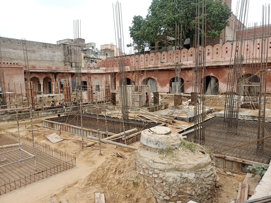 jscljaipur's tweet photo. Ongoing construction work at Kishanpol Girl's College by JSCL.   #100ICCC #SmartCitiesMission #AzadikaAmrutmahotsav@mohua.india #MyCityMyPride #AKAM #AmritUtsav #SabkaBharatNikhartaBharat #8years https://t.co/gOExE0biYx