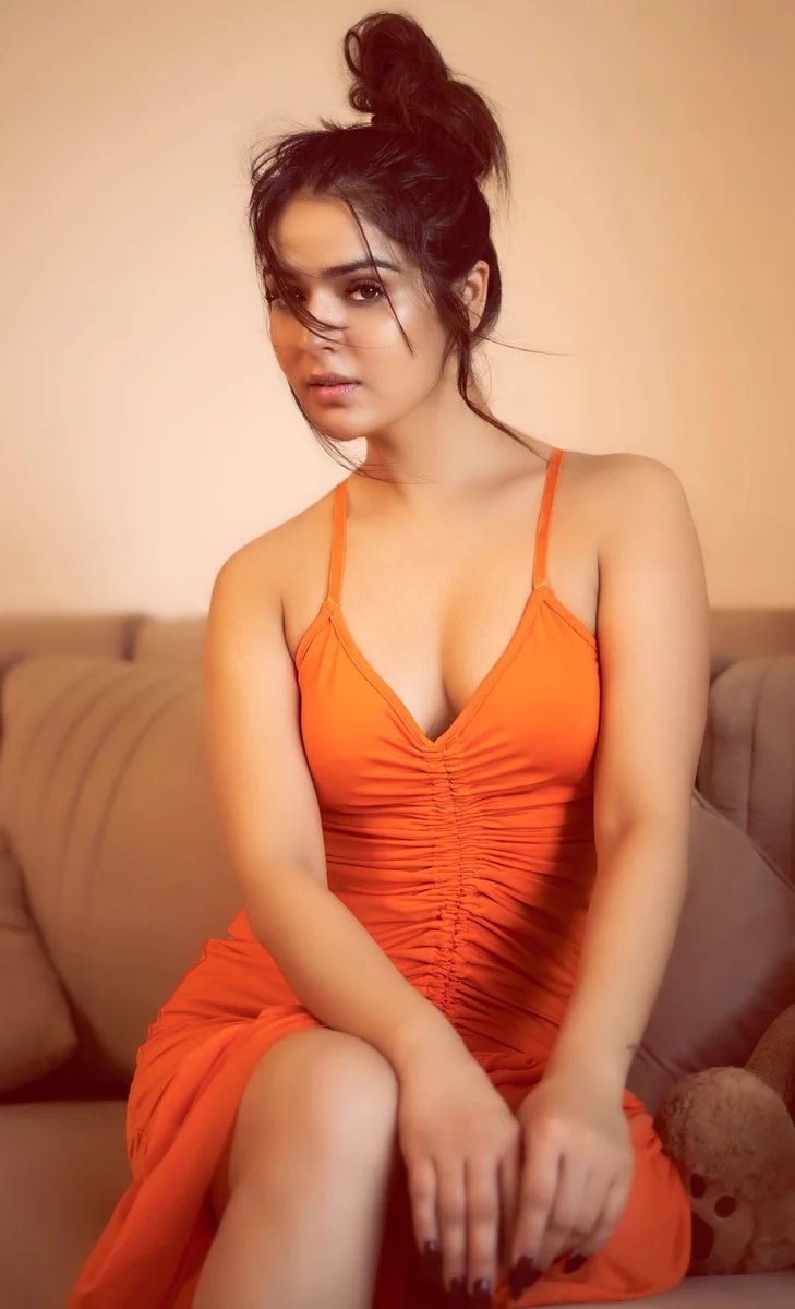 F3OwSvbaAAITiYh?format=webp&name=medium