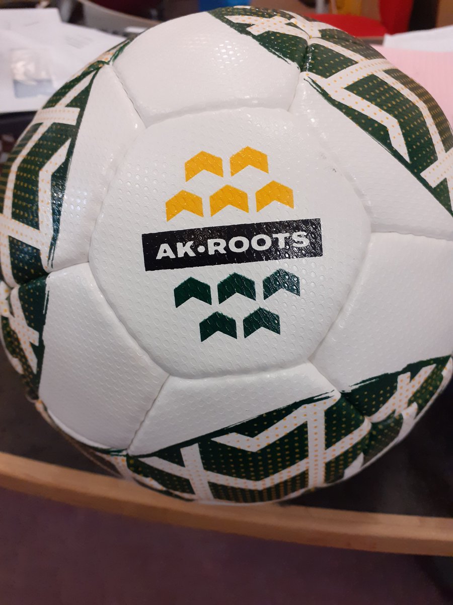 AbertridwrLib's tweet photo. Need a football? Now you can borrow one from Abertridwr Library for free! We are an official @weareakuk Ball Library thanks to support from the Morrisons Foundation. Find out more at https://t.co/f51wi7zL00.
#LibraryBall ⚽️😀
@CaerphillyLibs
@CaerphillyCBC
@sport_leisure https://t.co/violIrCDJK