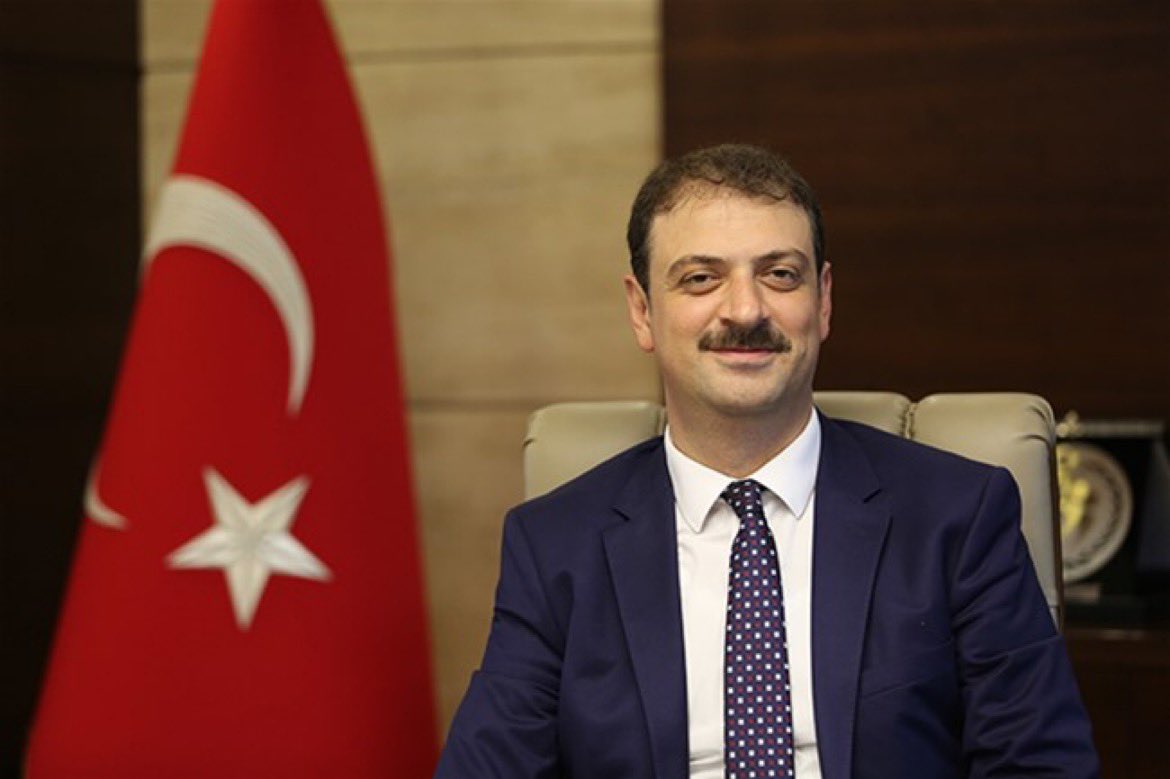 Tensip ve takdirleriyle tekrar Vakıflar Genel Müdürlüğü görevine atanmam vesilesiyle Sayın Cumhurbaşkanımıza şükranlarımı sunuyorum. 
Bakanımız Mehmet Nuri Ersoy’un güven ve desteğiyle ecdad yadigarı emanetlerimizi korumaya ve yaşatmaya devam edeceğiz.