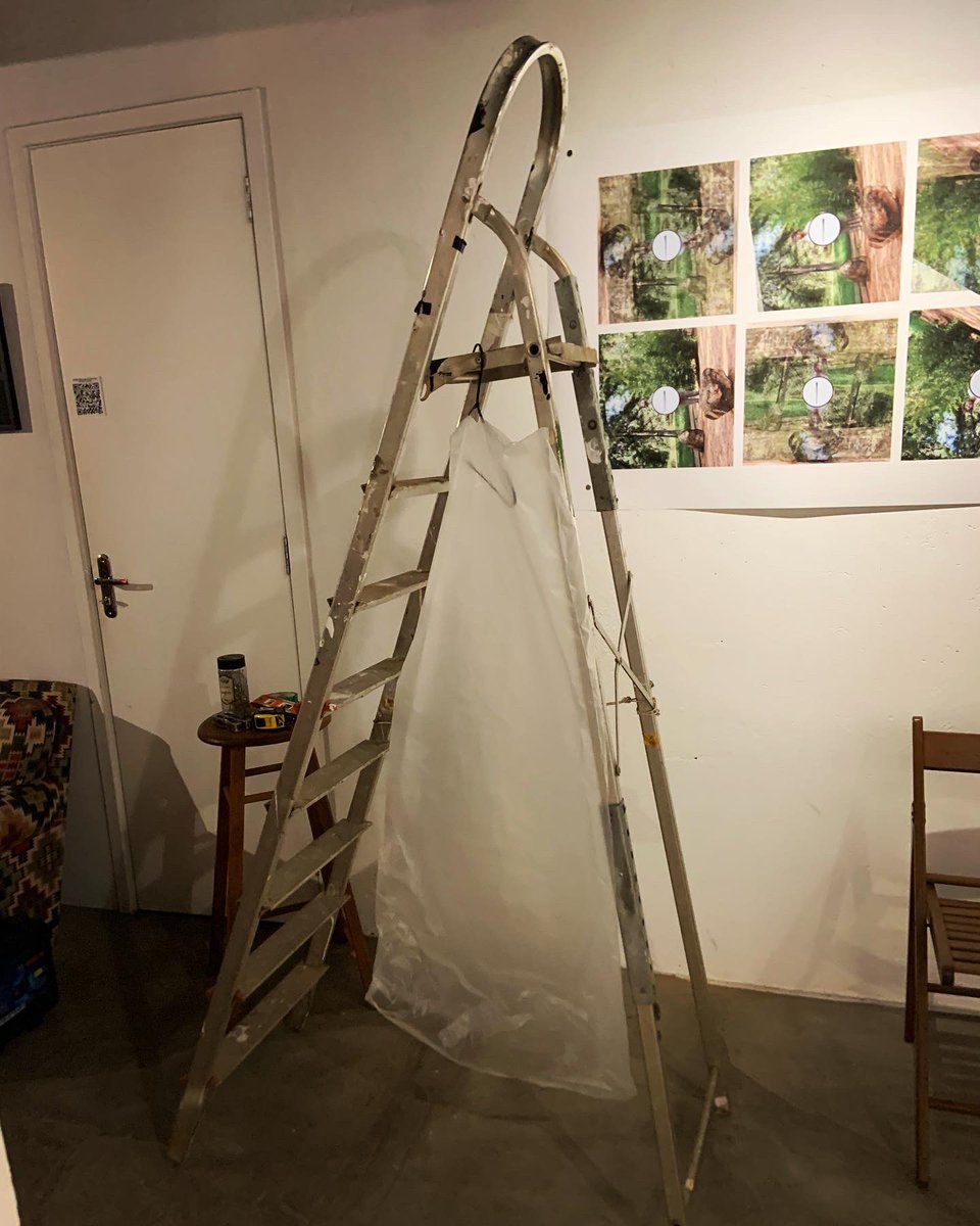 anakawa's tweet photo. Montagem da exposição Indicadores na Alfinete Galeria.
Abre amanhã às 19h! https://t.co/flnayCYcf1
