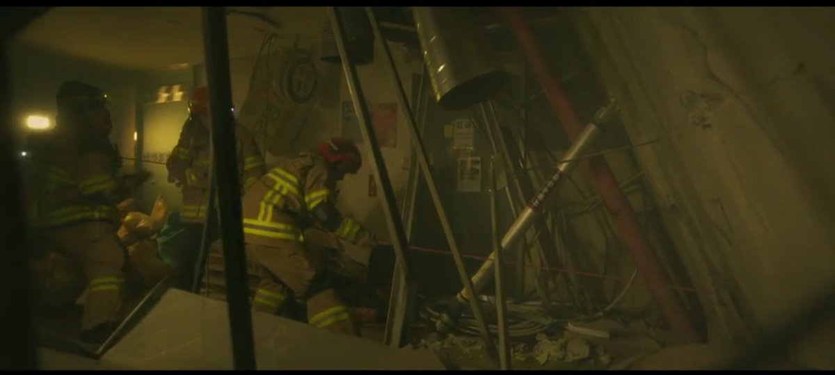 iconickdramas's tweet photo. Finished watching the first 2 episodes of #TheFirstResponder2 and I REALLY MISSED WATCHING THIS DRAMA!
I love how this season is even more intense, and we get to witness the amazing teamwork among the police, firefighters, and forensic department! https://t.co/ThNymn9I2J