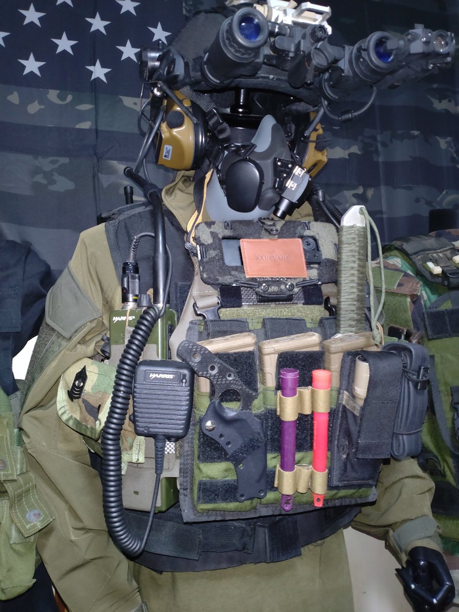 DARKKNI54156854's tweet photo. VOLK TACTICAL GEAR
V-DPC RANGER GREENに
MCBK EUD HOLDERをセットアップ❗
#volktacticalgear #vdpc https://t.co/VmN3XwNrAE