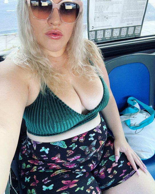 😍this weekend I&rsquo;m in NYC https://t.co/slCAFuQkho
