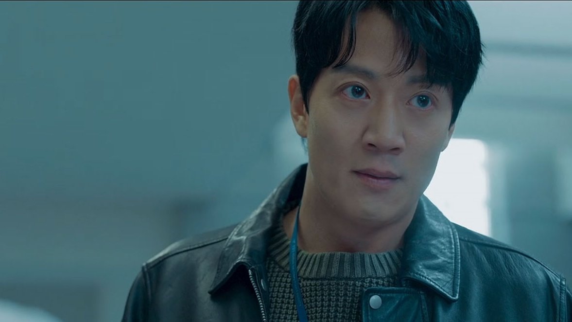 iconickdramas's tweet photo. Finished watching the first 2 episodes of #TheFirstResponder2 and I REALLY MISSED WATCHING THIS DRAMA!
I love how this season is even more intense, and we get to witness the amazing teamwork among the police, firefighters, and forensic department! https://t.co/ThNymn9I2J