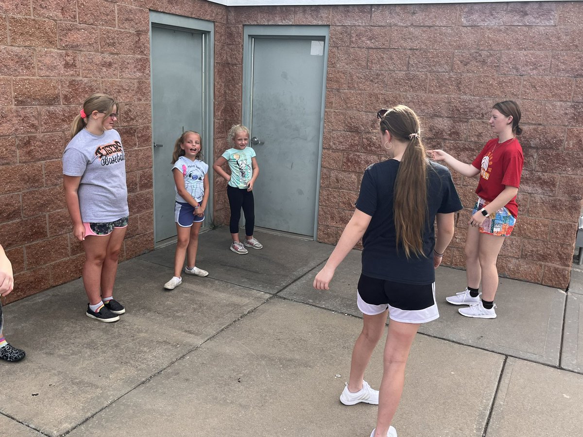 Alicia (@aliciacob2010) on Twitter photo A huge shout out to <a href="/AtchisonPublic/">Atchison Public Schools</a> <a href="/Brittan36908625/">Brittany Scholz</a> and the Phoenix Cheerleaders for hosting the mini bulldog cheer clinic and teaching and inspiring these younger cheerleaders. We loved collaborating with the older girls and gained some knowledge that we can use this season! A huge shout out to <a href="/AtchisonPublic/">Atchison Public Schools</a> <a href="/Brittan36908625/">Brittany Scholz</a> and the Phoenix Cheerleaders for hosting the mini bulldog cheer clinic and teaching and inspiring these younger cheerleaders. We loved collaborating with the older girls and gained some knowledge that we can use this season!