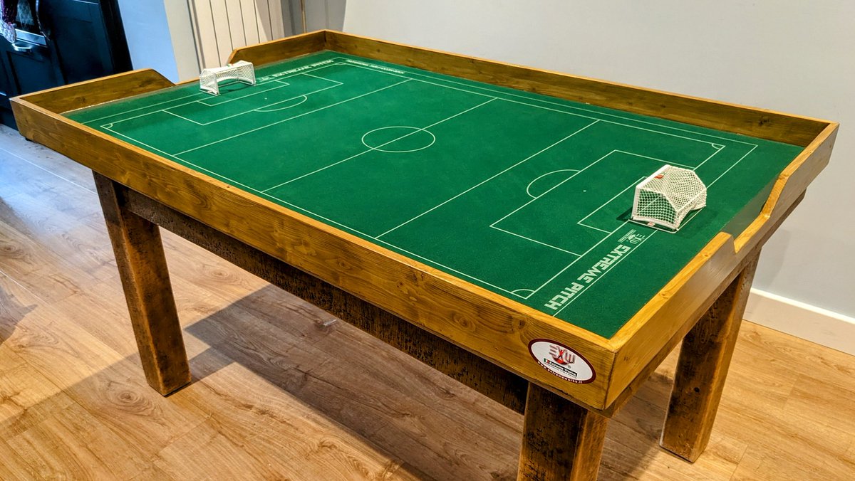subbuteo_paints's tweet photo. Happy Friday Everyone! Playing #subbuteo this weekend? Show us your setup!
#tablesoccer #soccer #football #zeugo #calcio #oldsubbuteo #tablefootball #vintage #boardgames #astrobase #retro #subbuteoold #photography #hobby #topspin #subbuteoart #photooftheday #follow #nostalgia https://t.co/sscNPdWRLU