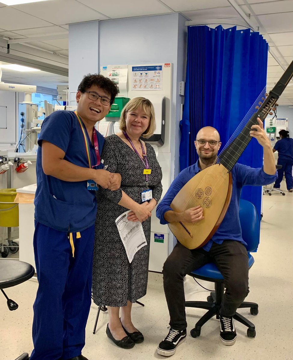 MSEChaplains's tweet photo. Basildon chaplains supported a lovely new initiative in Basildon critical care where musicians give their time to support poorly patients &amp; their families.
JR (pictured) is looking for musicians who can give an hour or two to support this music therapy initiative 
@MSEHospitals https://t.co/OIXBKRj2uG