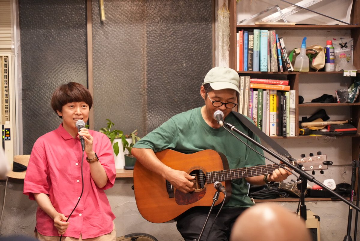 hukematiduki's tweet photo. misato&shinさん
ありがとうございました
本日のNeko-Note、これにてお開き!
Neko-Note Vol.5 縁日
浜松 Spice&Musica 猫の手
#NekoNote #猫の手 #浜松 #ライブ https://t.co/3mZMNRkbHN