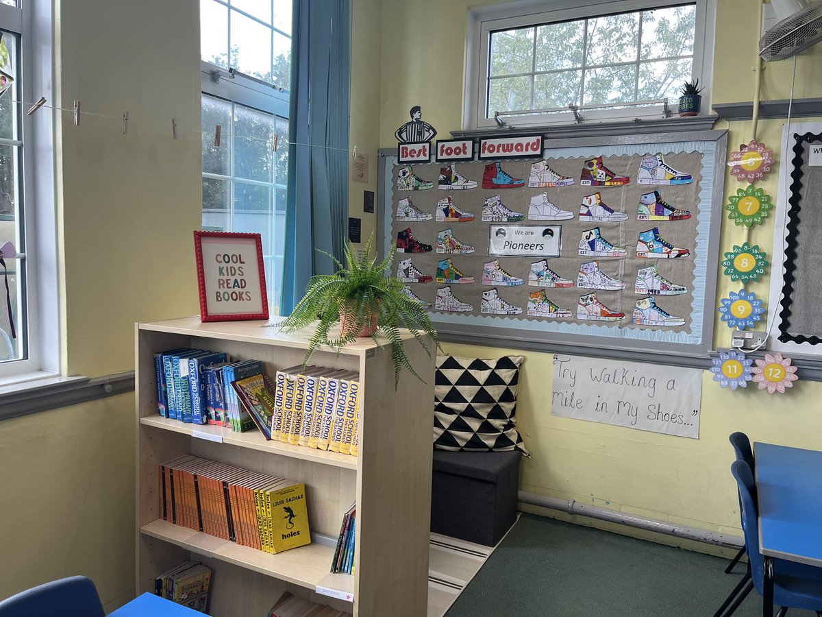 MrsVRooney's tweet photo. Classroom’s finally starting to come together! Less children this year… sooo nice to have some space to titivate ✨ https://t.co/i0ZqzuuqbO