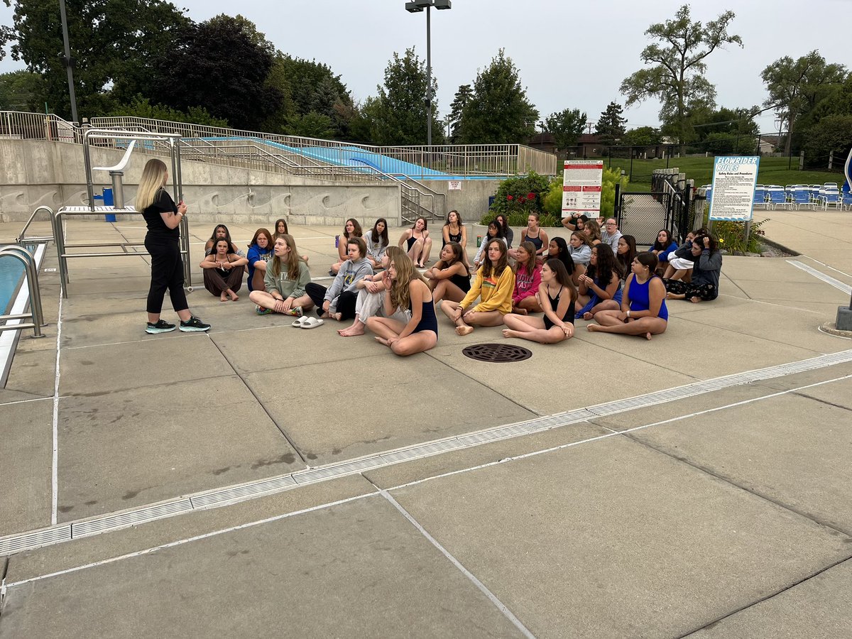 Coach Jaskae <a href="/MJaskae/">Ms. Marissa Jaskae</a> leading our nutrition talk this AM! Helping our girls feel their best in &amp; out of the pool. #2023COOP