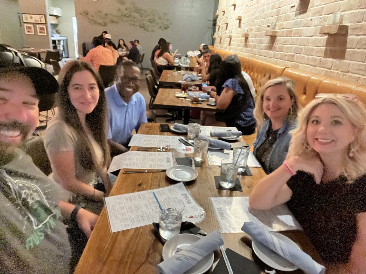 Hanging with some rock stars before #Technovate23 <a href="/jdcrook/">Jennifer CROOK</a> <a href="/melissala5/">Melissa Adams</a> <a href="/Gregbagby/">Greg Bagby Ed. Tech/ Leadership</a> <a href="/AlanaWinnick/">Alana Winnick</a>