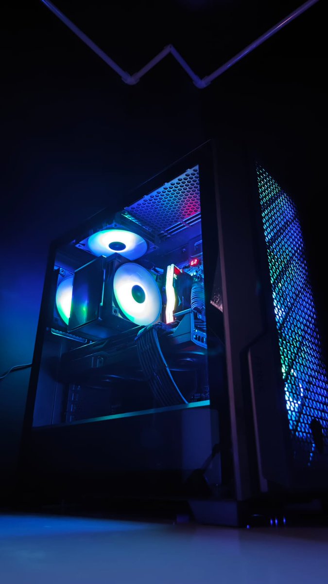 DeepCoolGermany's tweet photo. 🤩Fabelhafte Arbeit von @Buddy3012 !

#aircooler: AK500 ZERO DARK

#deepcool #pc #CPU #cpucooler #hardware #gamer #pcgamer #pcgaming #gamingcommunity #gamerlife #pcsetup #pcmodding #intel #esports #fyp https://t.co/MaTYMvxard