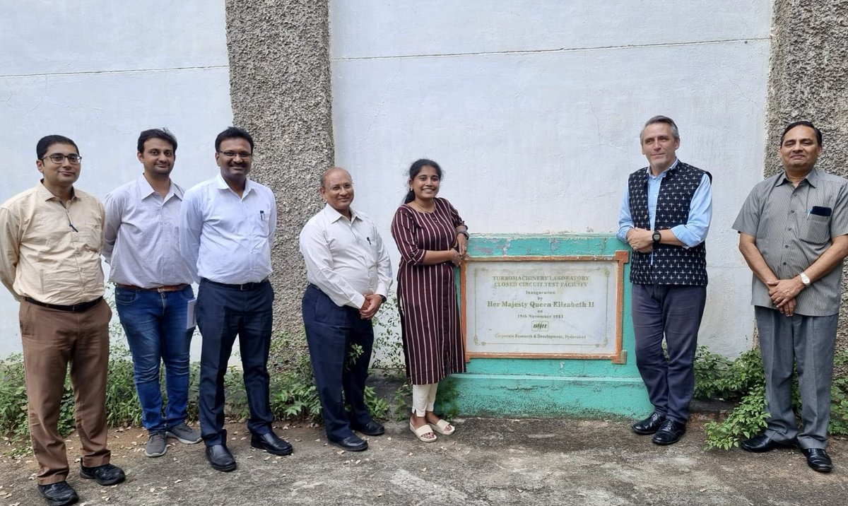 sireeshabaile's tweet photo. #ukindia #Livingbridge
Moment of immense pride and joy to have Gareth Wynn Owen, BDHC, @UKinHyderabad at my work place, R &amp; D, @BHEL_India to discuss collaborations and seek #UKIndiapartnerships.! Proud to be representing #BHEL &amp; #chevening 
@nalrag @Andrew007Uk @supriyachawla29 https://t.co/38USI8oeaK