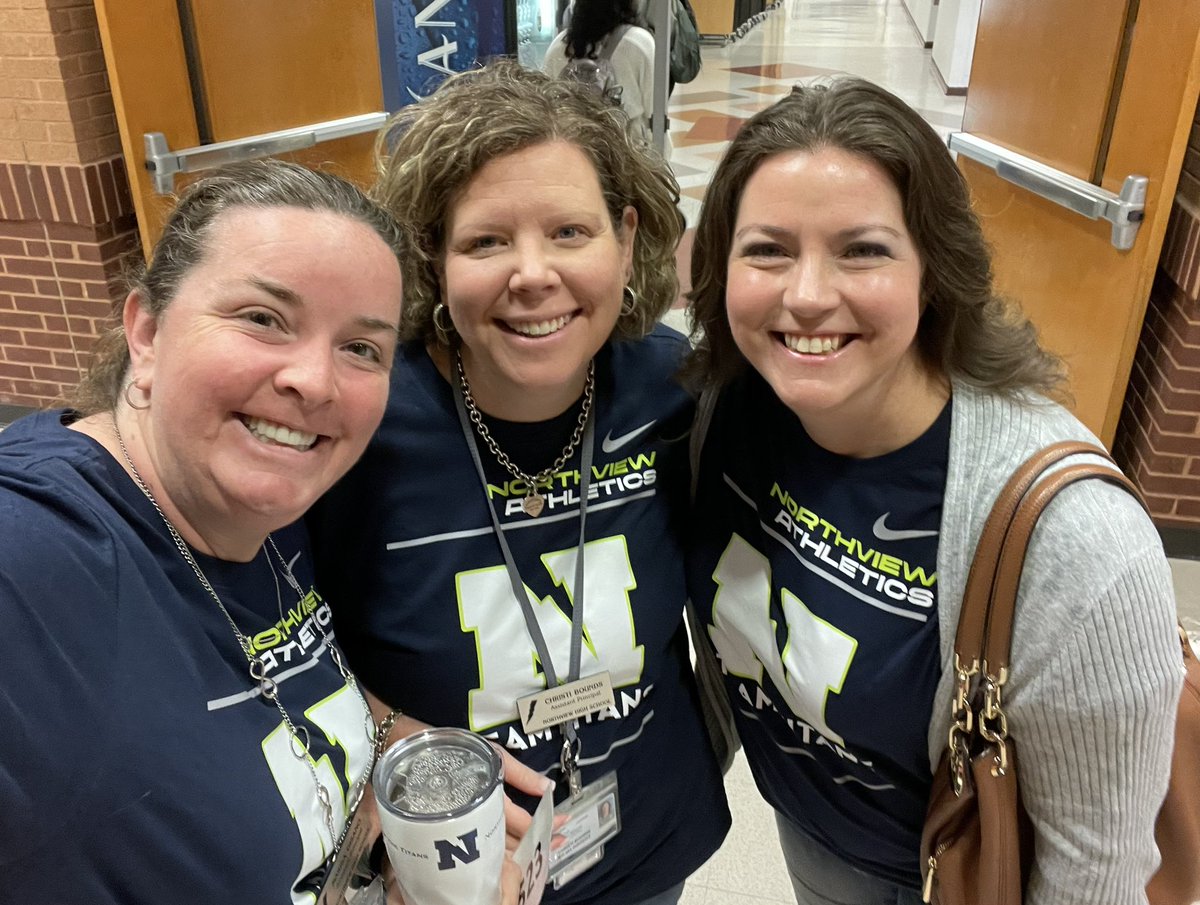 We're ready for the first Friday of the year.  #TeamTitans <a href="/BoundsChristi/">Christi Bounds</a> <a href="/NHSCounsDept/">Northview HS Counseling Dept</a>