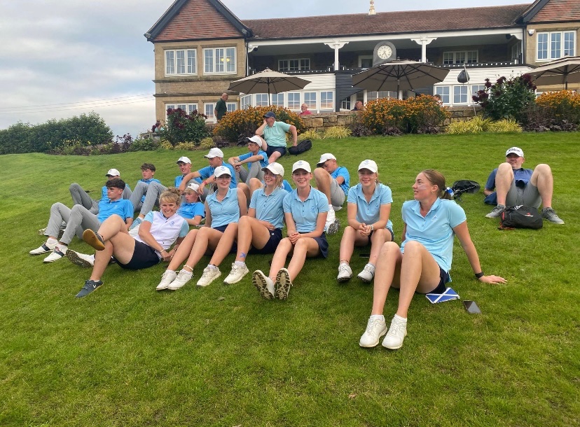 Grace Crawford Golf tweet media