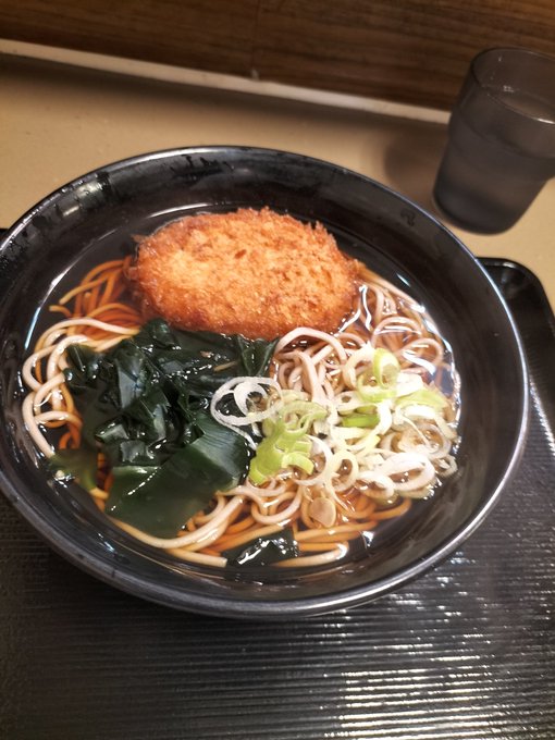 おいちゃん、コロッケ追加!
(台風避け祈願)
#富士そばパト 